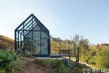 바다와 숲 사이 나 홀로 누리는 평안의 집