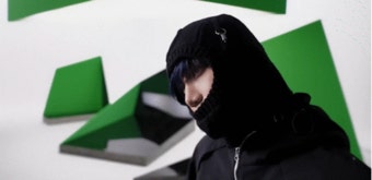 [영상]'솔로 컴백' 엑소 카이, 순간이동 초능력 발휘한 오묘한 무드 샘플러 공개 : ZUM 뉴스 [영상]`솔로 컴백` 엑소 카이, 순간이동 초능력 발휘한...