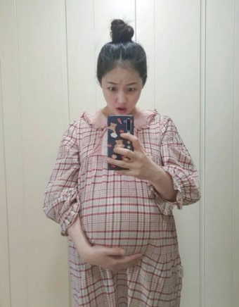 스타들의 임신·출산 소식 | ‘박요한’ 박보미, 출산 코앞.. 터질듯한 만삭 D라인 “언제 나와도 정상 분만” : 뉴스줌 스타들의 임신·출산...