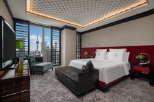 Regent Shanghai Pudong - Shanghai - Book a MICHELIN Guide Hotel