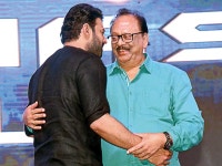 Prabhas-Shraddha chemistry lights up Saaho gig | Telugu Movie News - Times of India Prabhas-Shraddha chemistry lights up Saaho... 