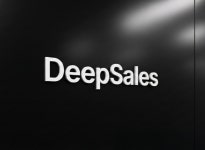 딥세일즈 기업정보 - 채용 5건, 평균연봉 3,582만원, 인원 19명, 업력 4년, 서울 강남구 | 원티드