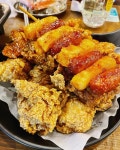甜醬、醬油炸雞+年糕腸仔串 - Bingo & Cooks photo in Causeway Bay Hong Kong | OpenRice Hong Kong Photo of Bingo & Cook... 
