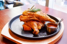 The Wall Street Bar & Lounges Review - International Wine Bar in Tsim Sha Tsui Hong Kong | OpenRice Hong Kong The Wall Street... 