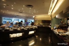 Le Cafe (香港諾富特世紀酒店)s Review - Western Seafood Hotel Restaurant in Wan Chai Novotel Century Hong Kong Hong Kong... 