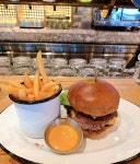 Beef & Liberty (加州大廈)s Review - American Vegetarian Bar in Central California Tower Hong Kong | OpenRice Hong Kong Beef... 