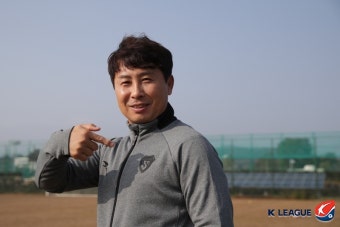 [인터뷰] 포항 김기동 감독 “홍명보 선배와 동해안 더비, 반드시 이겨야죠” | 일요신문 [인터뷰] 포항 김기동 감독 “홍명보 선배와 동해안 더비...