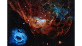 J2150-0551 | HubbleSite J2150-0551