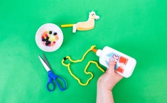 Old MacDonald Had A Farm - Dancing Farm Animals Craft - Super Simple