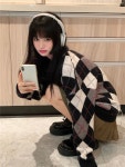 스와니모드 루즈핏 아가일 니트 가디건