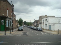 Hollydale Road, Nunhead © Stacey Harris :: Geograph Britain and Ireland Hollydale Road, Nunhead &copy; Stacey Harris