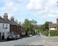 2010 : A346 entering Marlborough on... © Maurice Pullin cc-by-sa/2.0 :: Geograph Britain and Ireland 2010 : A346 entering... 