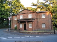 Lodge by Eastham Hall © Peter Craine cc-by-sa/2.0 :: Geograph Britain and Ireland Lodge by Eastham Hall &copy; Peter Craine cc... 
