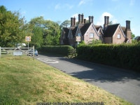 Chenies: Latimer Road and Bedford Estate... © Nigel Cox :: Geograph Britain and Ireland Chenies: Latimer Road and Bedford... 