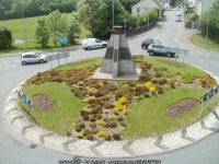 Beacon sculpture, Albion Road... © Jaggery cc-by-sa/2.0 :: Geograph Britain and Ireland Beacon sculpture, Albion Road...... 