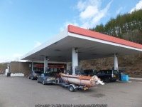 Filling station near Dunbeg © Alpin Stewart cc-by-sa/2.0 :: Geograph Britain and Ireland Filling station near Dunbeg... 