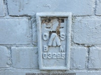 Ordnance Survey Flush Bracket G3295 © Peter Wood cc-by-sa/2.0... Ordnance Survey Flush Bracket G3295 &copy; Peter Wood cc-by-sa/2.0