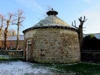 Dovecote by Avebury Manor © Steve Daniels :: Geograph Britain and Ireland Dovecote by Avebury Manor &copy; Steve Daniels
