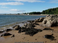 Rosemarkie beach on a summer day © Julian Paren cc-by-sa/2.0 :: Geograph Britain and Ireland Rosemarkie beach on a summer day... 