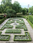 The Queens Garden, Kew Palace © Martin Tester :: Geograph Britain and Ireland The Queens Garden, Kew Palace &copy; Martin Tester