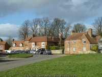 A pub and houses, Brill © Robin Webster :: Geograph Britain and Ireland A pub and houses, Brill &copy; Robin Webster
