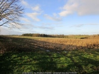Stubble field and Notwells © Jonathan Thacker cc-by-sa/2.0 :: Geograph Britain and Ireland Stubble field and Notwells... 