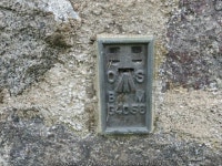 Ordnance Survey Flush Bracket G4056 © Peter Wood cc-by-sa/2.0... Ordnance Survey Flush Bracket G4056 &copy; Peter Wood cc-by-sa/2.0
