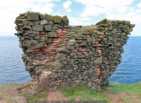 Fast Castle © Anne Burgess cc-by-sa/2.0 :: Geograph Britain and Ireland Fast Castle &copy; Anne Burgess cc-by-sa/2.0