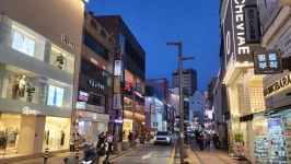 퇴근 후, 남포동을 걸었습니다.