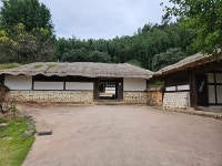 07화 모란을 기다리던 영랑 생가를 거닐다