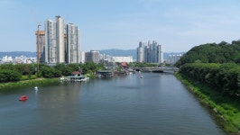 춘천사이로출렁다리 - 걸으면 둘레길 - 산이나우리나 춘천사이로출렁다리