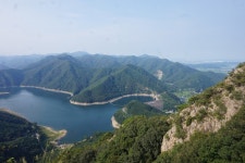 “아름다운 대아댐 조망“ 암능 과 노송의 조화가 절묘한 운암산 산행... 3산악회 “아름다운 대아댐 조망“ 암능 과 노송의 조화가 절묘한... 