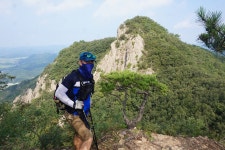 “아름다운 대아댐 조망“ 암능 과 노송의 조화가 절묘한 운암산 산행... 3산악회 “아름다운 대아댐 조망“ 암능 과 노송의 조화가 절묘한... 