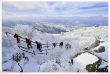 ■종료)겨울 눈꽃산행 명소 곤도라 왕복 타고 정상까지 2월9일(목)무주... 명소 곤도라 왕복 타고 정상까지 2월9일(목)무주 덕유산 향적봉 신청