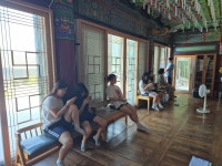 남지여중 유레카 기자단6- 함안 능가사에서 옛집에 대해 알아봤다. - 남지여중유레카기자단 - 체험학습 굴렁쇠 남지여중 유레카 기자단6- 함안... 