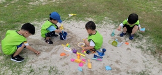 함덕잔디광장 나들이 사진이예요~ - ▣행사.현장학습사진。 - 제주 해뜨는 어린이집 (공공형) 함덕잔디광장 나들이 사진이예요~