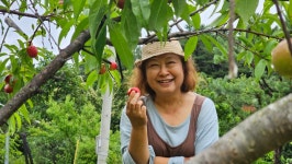 동심으로 돌아간 아띠 연주자들 - 이야기가 있는 곳 - 산모퉁이_부엉이도서관 동심으로 돌아간 아띠 연주자들