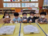 꼬마 눈사람~ - * 오리온(3세) - 별아이유치원/ 별을그리는아이어린이집 별아이유치원/ 별을그리는아이어린이집