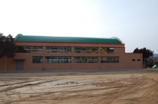 학교 건물 외관 - 2장. 학교 모습 - 영북 지역 초등학교 총 동문회 학교 건물 외관