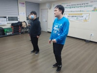 2023년 라인댄스-12월21일(목)(장애인체육회:32회차)-1부 - 라인댄스 반 - (사)전국장애인부모연대 광진지회 2023년 라인댄스-12월21일(목)... 