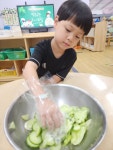 하늘반의 텃밭수확과 요리활동🥒 - 2025 해와달 텃밭 - 해와달 어린이집 해와달 어린이집