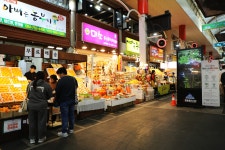 5.제주(濟州) 서귀포시 서귀동 서귀포매일 올레시장 (西歸浦每日 올레市場) - 2025.04.16 - 일반 게시판 - 대륜고등학교 제25회(통합49회)... 