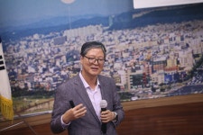 김정수 대구대 교수 "지금 북한사람들 어떻게 살고 있을까?" - ★25기(2025년) - 포항시의정회,지방자...