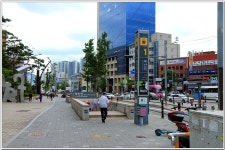 부산 동구 근대산업유산길 일부(안용복장군 생가 터, 왜관 터, 영가대 터, 윤흥신장군 동상) : 2026. 6. 25. - 부산.경남지회 - SC제일은행... 