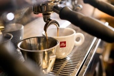 [홍병장의 軍 체험기ㅡ빠다의 유혹] - 14기 알림방 - 동대부고 14회 동창회 [홍병장의 軍 체험기ㅡ빠다의 유혹]