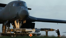 영국 페어포드 공군기지 주둔 미 공군 원정 B-52 및 B-1B 폭격기 편대 2부 - │　♡　ㅣ군사*전쟁 - 화촌초교42회 동창회 화촌초교42회 동창회