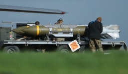 영국 페어포드 공군기지 주둔 미 공군 원정 B-52 및 B-1B 폭격기 편대 2부 - │　♡　ㅣ군사*전쟁 - 화촌초교42회 동창회 화촌초교42회 동창회