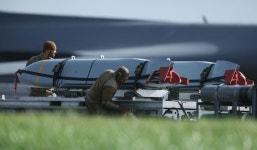 영국 페어포드 공군기지 주둔 미 공군 원정 B-52 및 B-1B 폭격기 편대 2부 - │　♡　ㅣ군사*전쟁 - 화촌초교42회 동창회 화촌초교42회 동창회