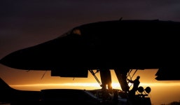 영국 페어포드 공군기지 주둔 미 공군 원정 B-52 및 B-1B 폭격기 편대 2부 - │　♡　ㅣ군사*전쟁 - 화촌초교42회 동창회 화촌초교42회 동창회