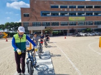 광진구 용곡초 자전거 안전교육 완료(10.7.~8. 3개 학급)... 녹색자전거봉사단연합 광진구 용곡초 자전거 안전교육 완료(10.7.~8. 3개 학급)